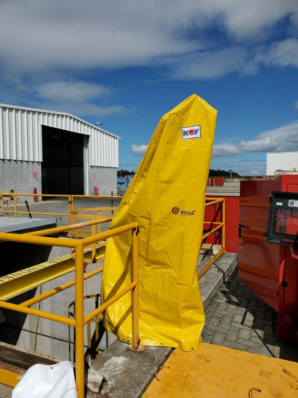 Capa de proteção Vowf em equipamento industrial